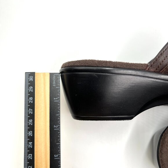 Clarks Womens Size 8.5M Brown Leather Slip On Mules Clogs Shoes - Picture 13 of 14